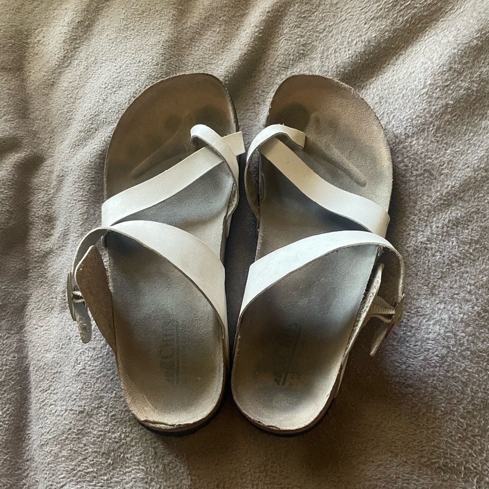 Cliffs 9.5 Strappy sandal